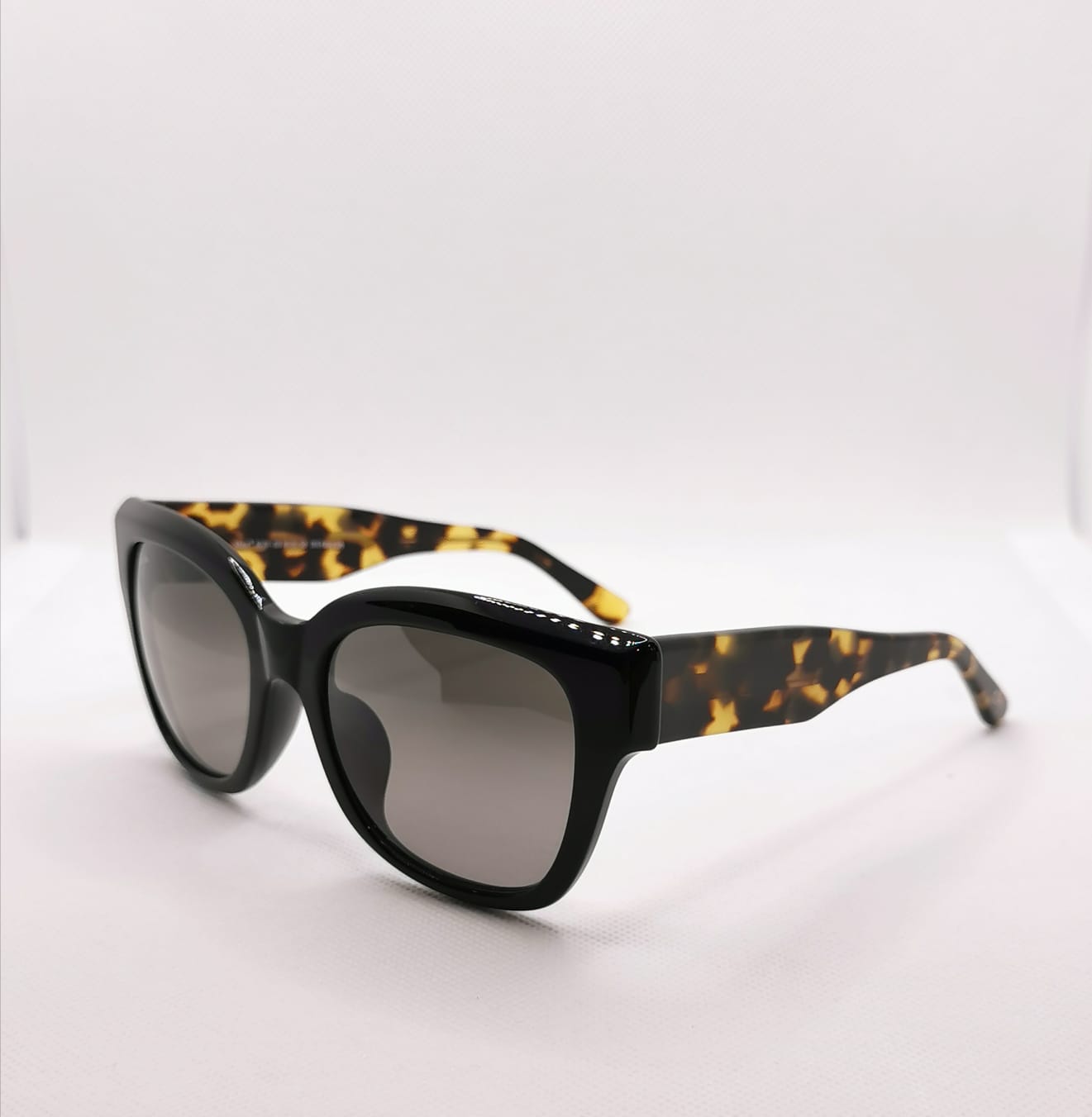 MJ801 - 02 - 288€