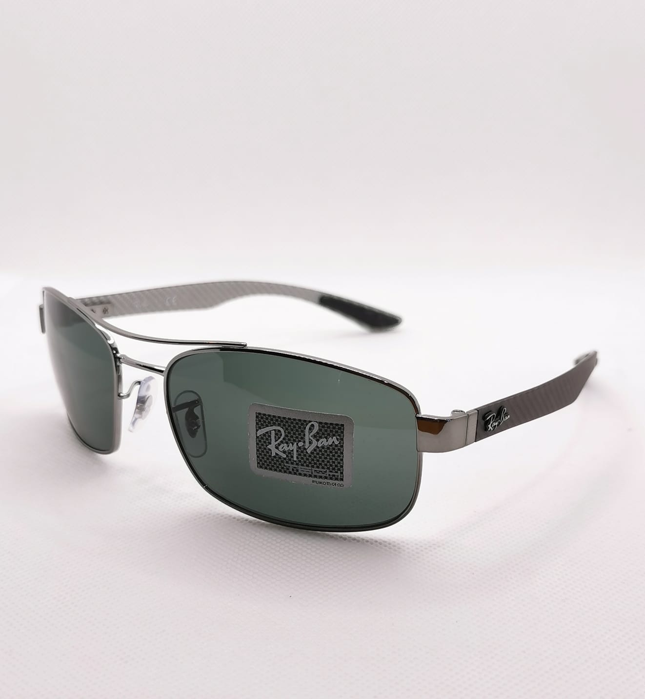 RB8316 - 178€