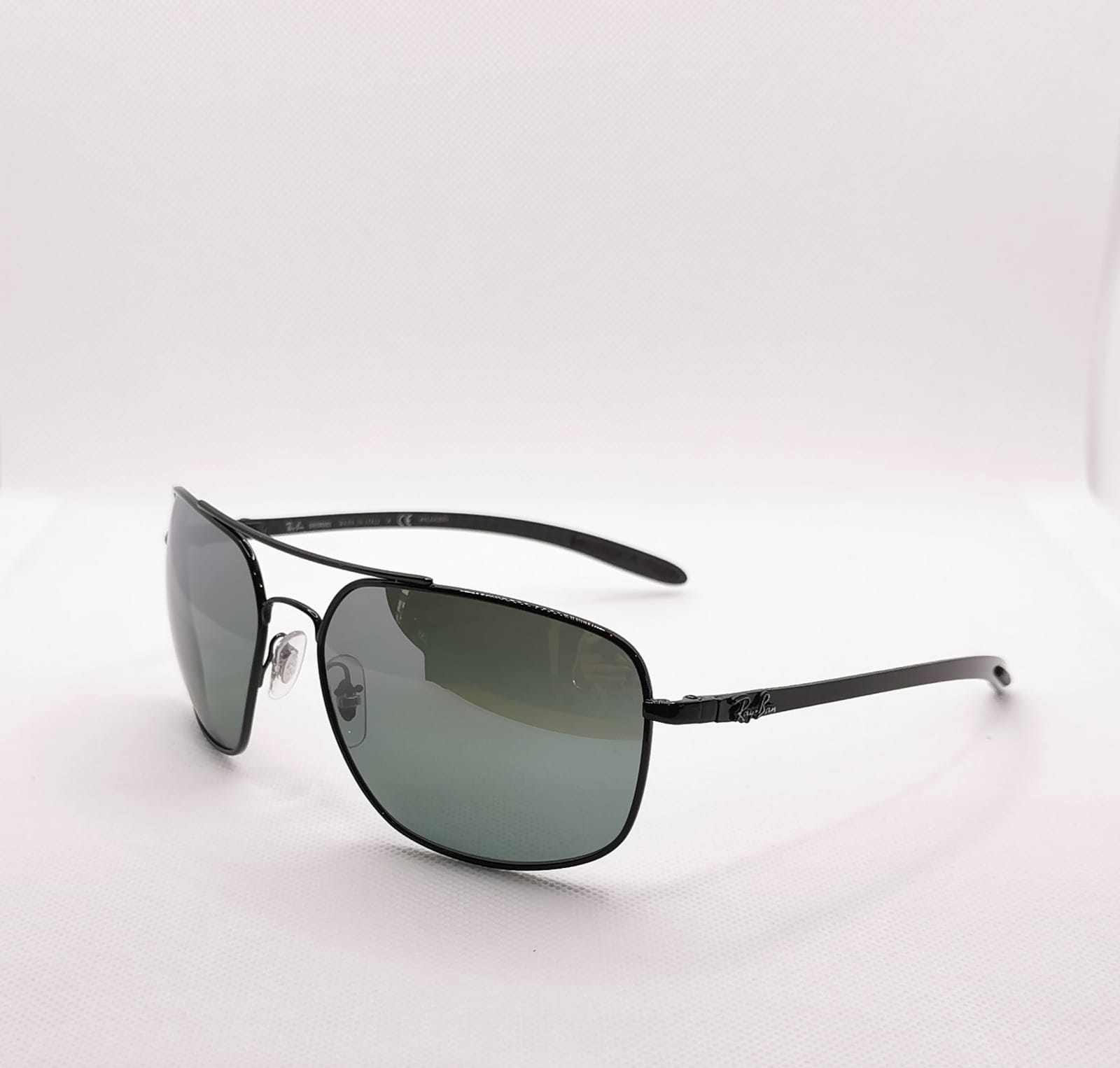 RB8322 - 259€